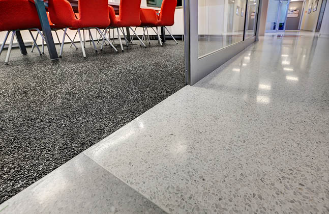 5 Benefits of Resin Flooring for Retail Spaces